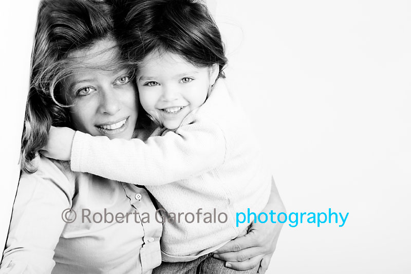 Fotografia di mamma con bambino in bianco e nero